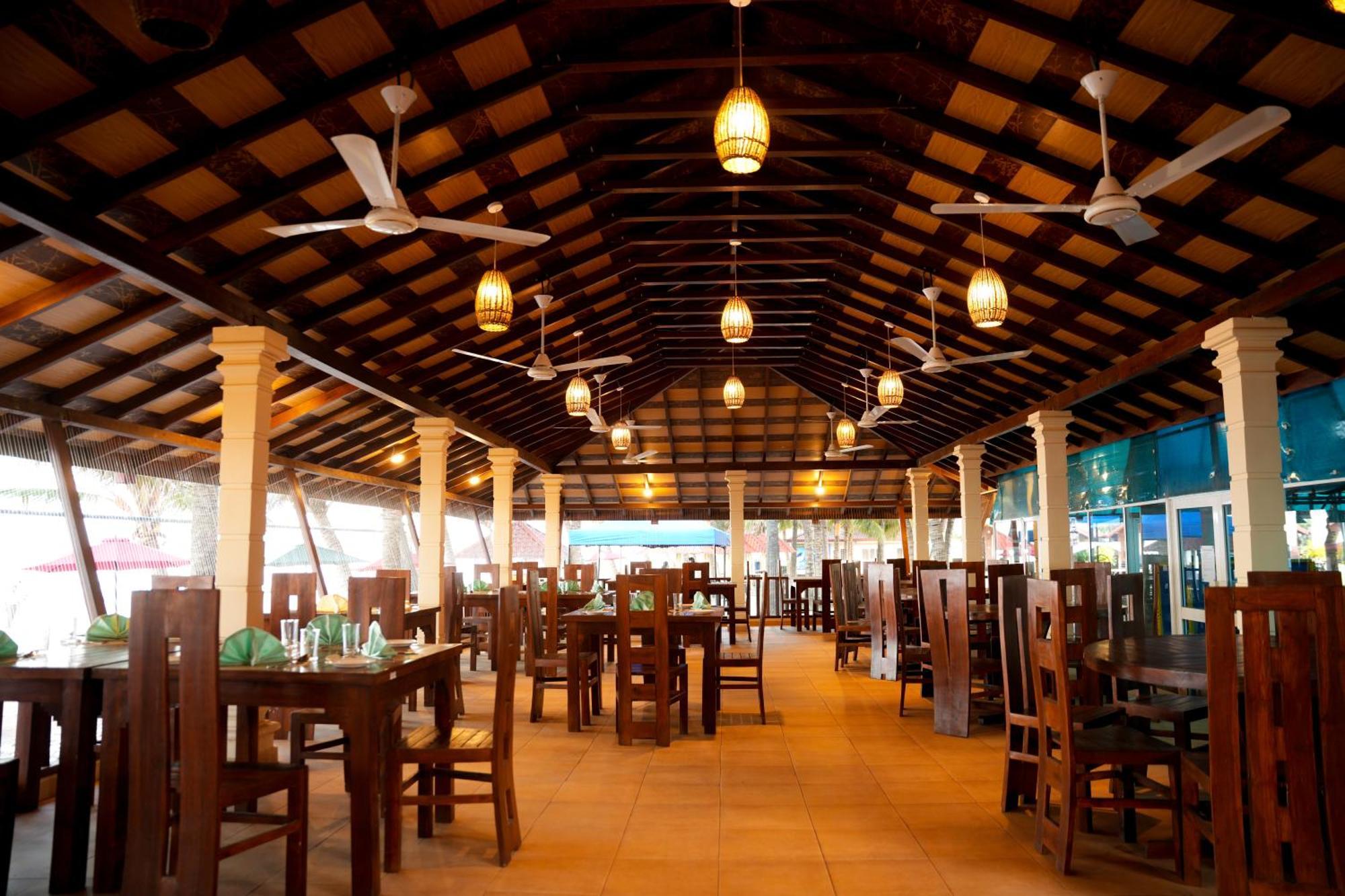 Jkab Beach Resort Trincomalee Eksteriør bilde