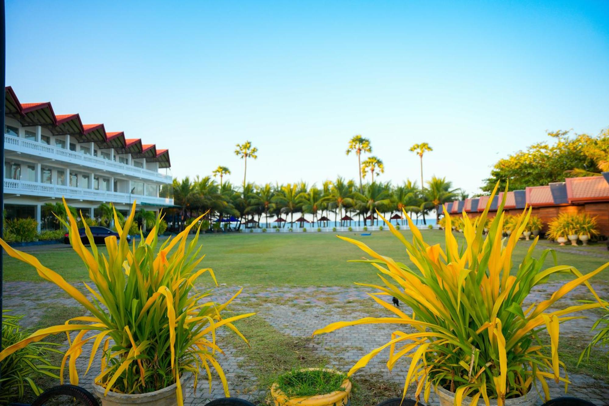 Jkab Beach Resort Trincomalee Eksteriør bilde