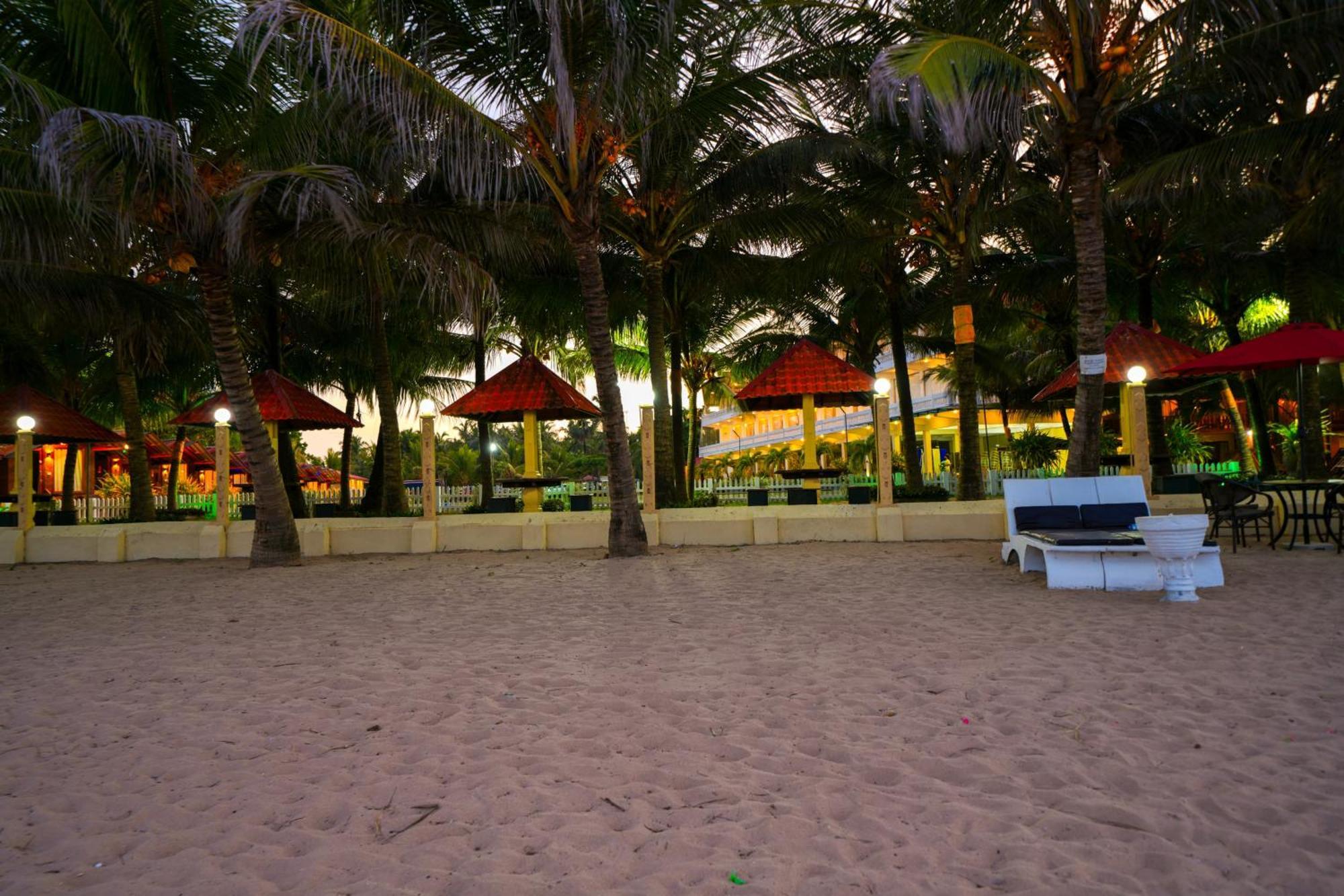 Jkab Beach Resort Trincomalee Eksteriør bilde