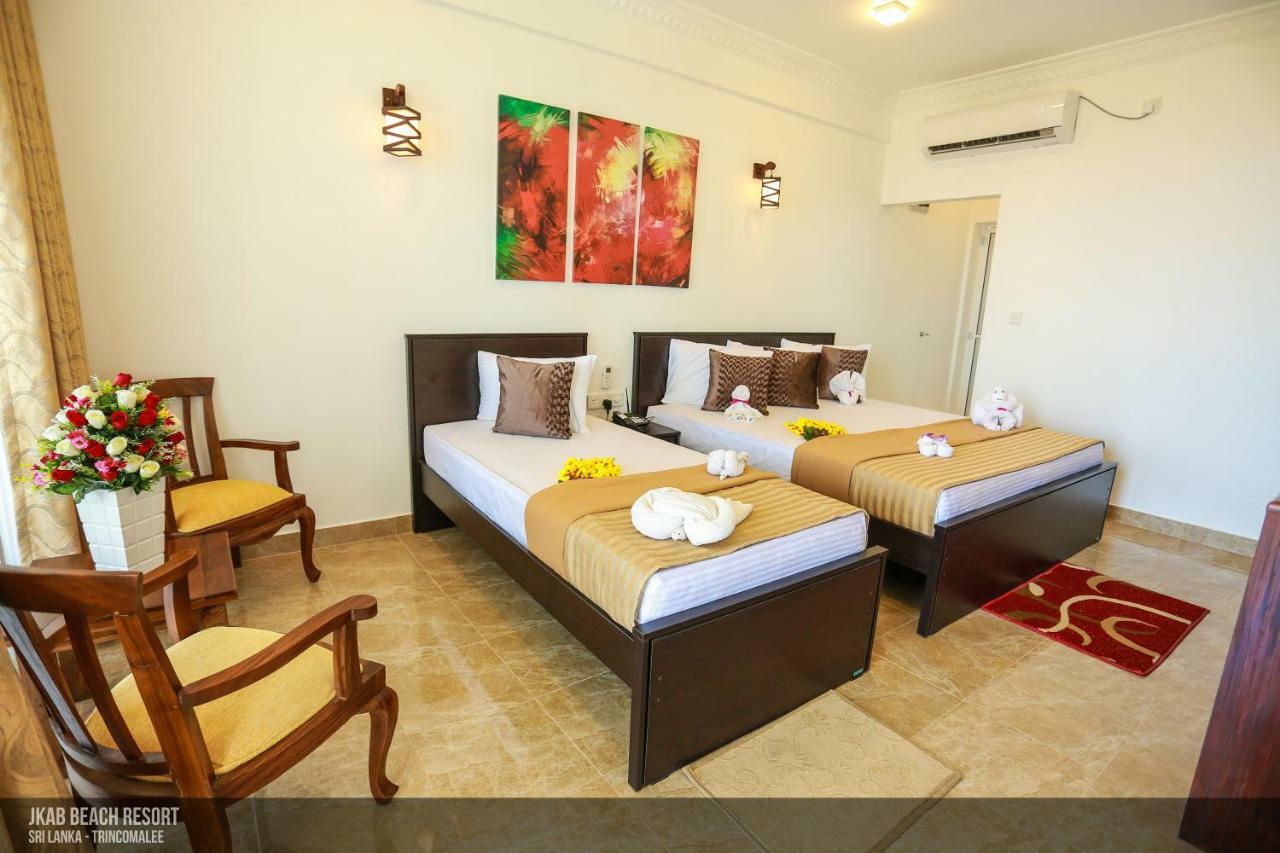 Jkab Beach Resort Trincomalee Eksteriør bilde