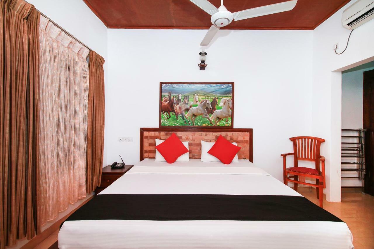 Jkab Beach Resort Trincomalee Eksteriør bilde