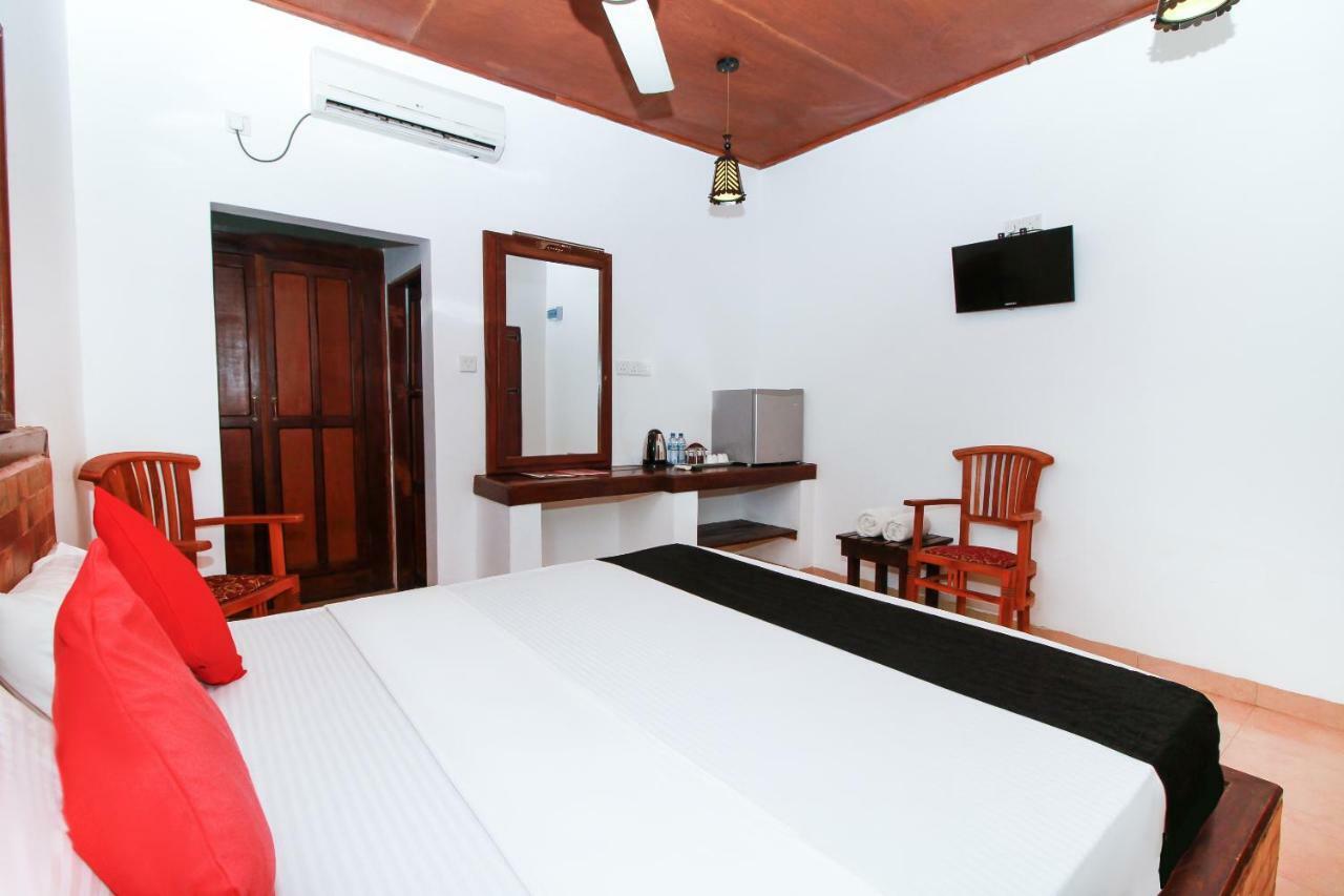 Jkab Beach Resort Trincomalee Eksteriør bilde