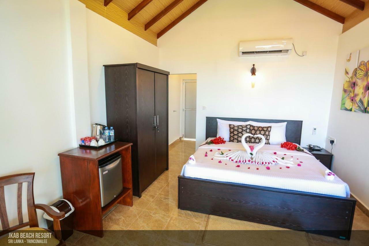 Jkab Beach Resort Trincomalee Eksteriør bilde