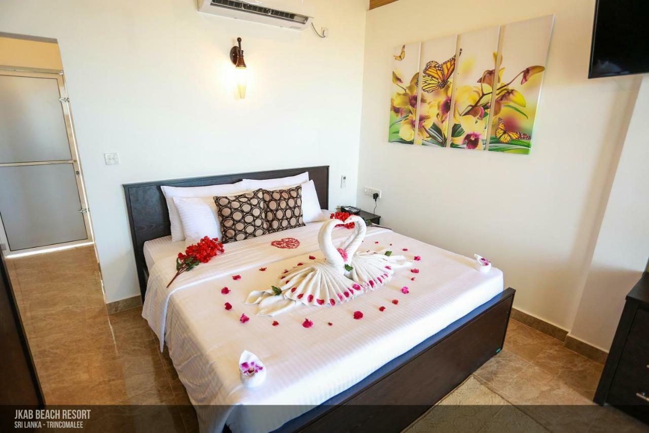 Jkab Beach Resort Trincomalee Eksteriør bilde